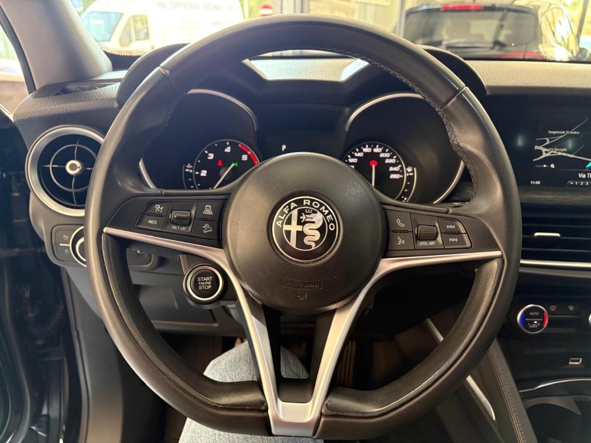 ALFA ROMEO STELVIO 2.2 T.diesel 190 CV AT8 Q4 Exec. UNICO PROPRIETARIO/ NAVIGATORE/ PORTELLONE ELETTRICO