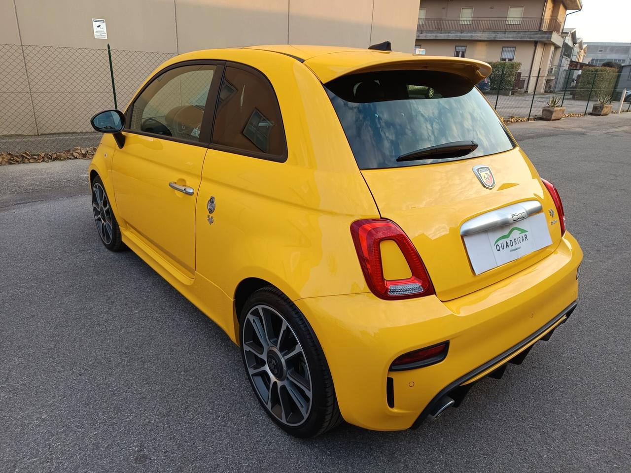 Abarth 595 1.4 Turbo T-Jet 165 CV Turismo GIALLO MODENA