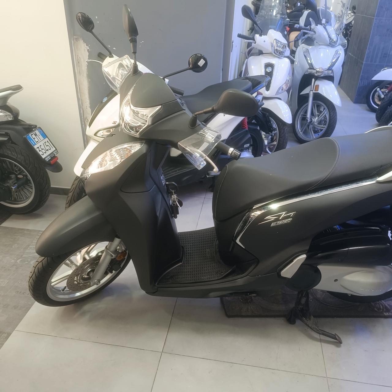 Honda SH 300 i Led abs