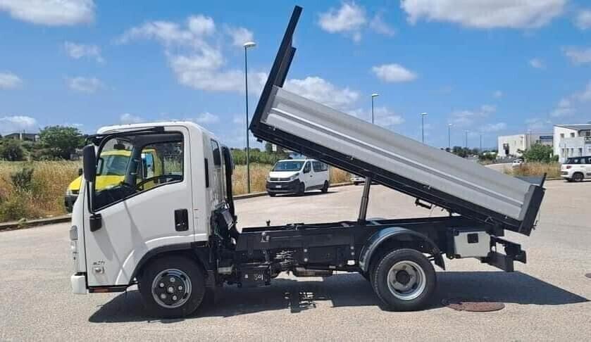 Isuzu M21 ISUZU M21 T ALLESTIMENTO RIBALTABILE TRILATERALE