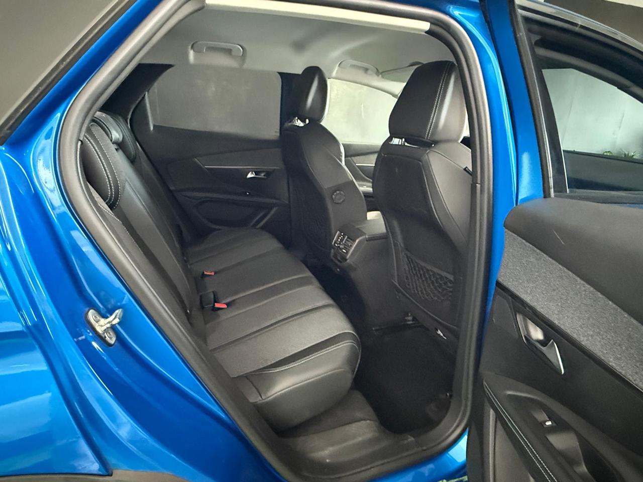 Peugeot 3008 1.5 BlueHDI EAT8 S&S Allure Pack