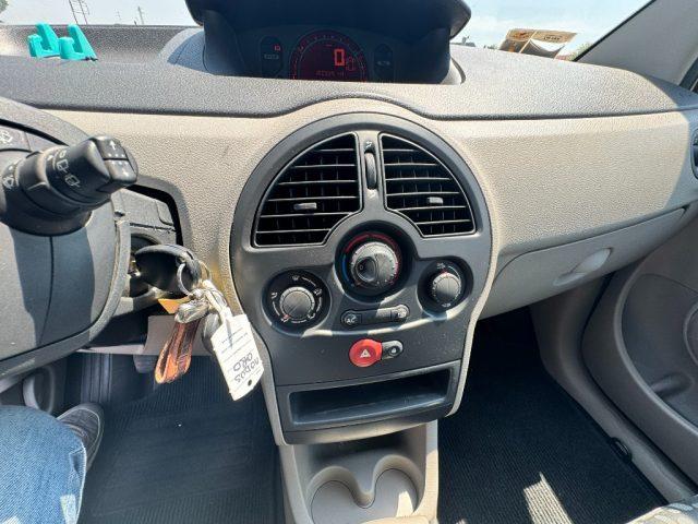 RENAULT Modus 1.2 16V Confort Privilège