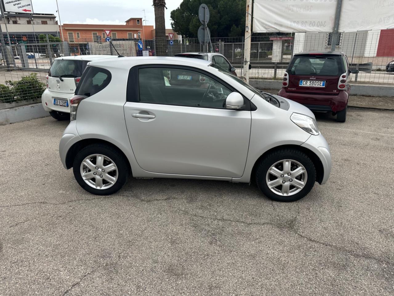 Toyota iQ 1.0 Multidrive