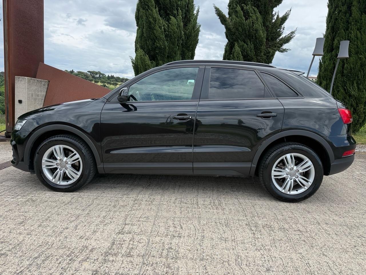 Audi Q3 2.0 TDI 120 CV Business SI PERMUTE