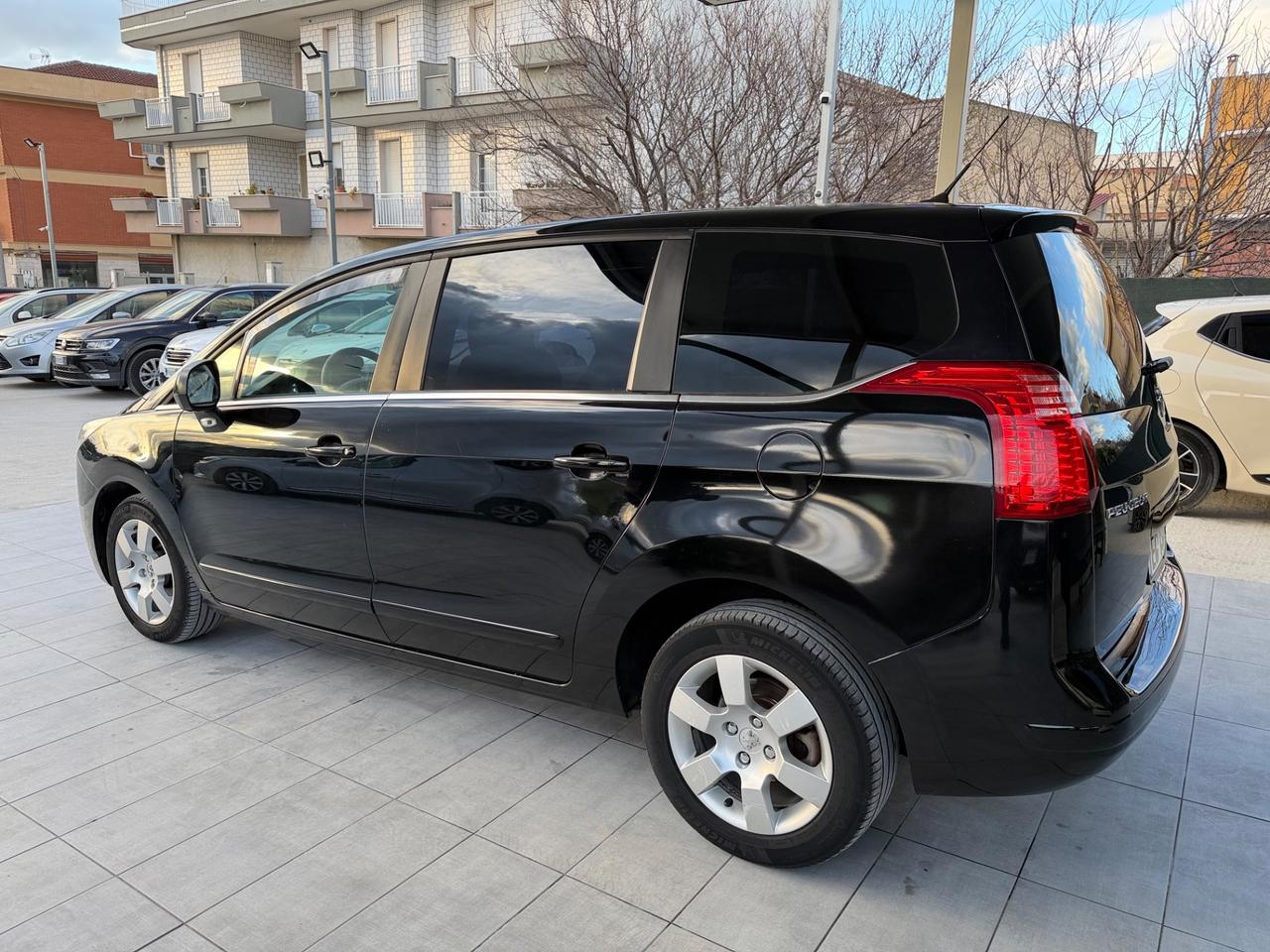 Peugeot 5008 1.6 HDi 112CV Premium