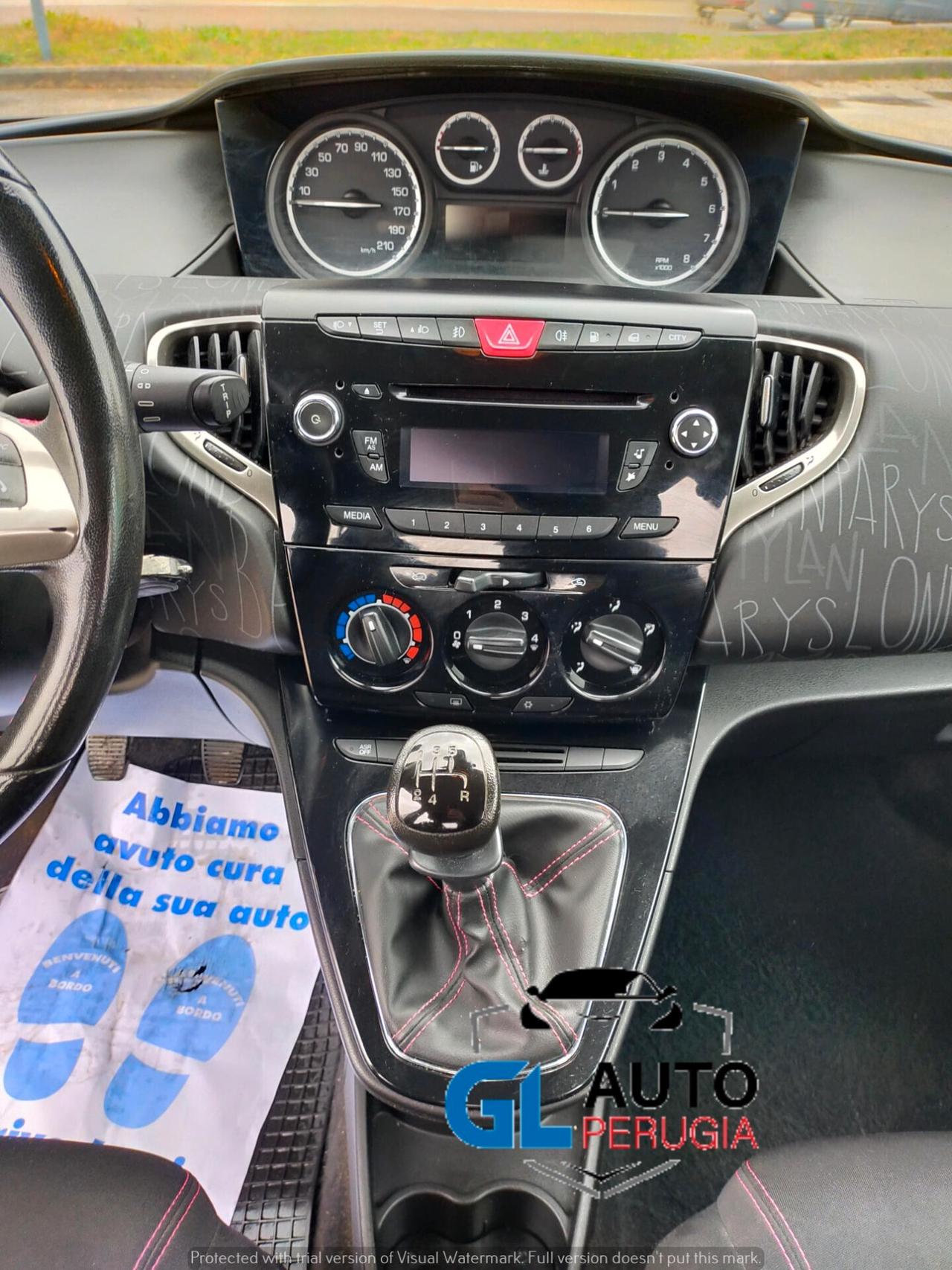 Lancia Ypsilon 0.9 TwinAir 85 CV Metano Elefantino rosa UNICOPROPR.