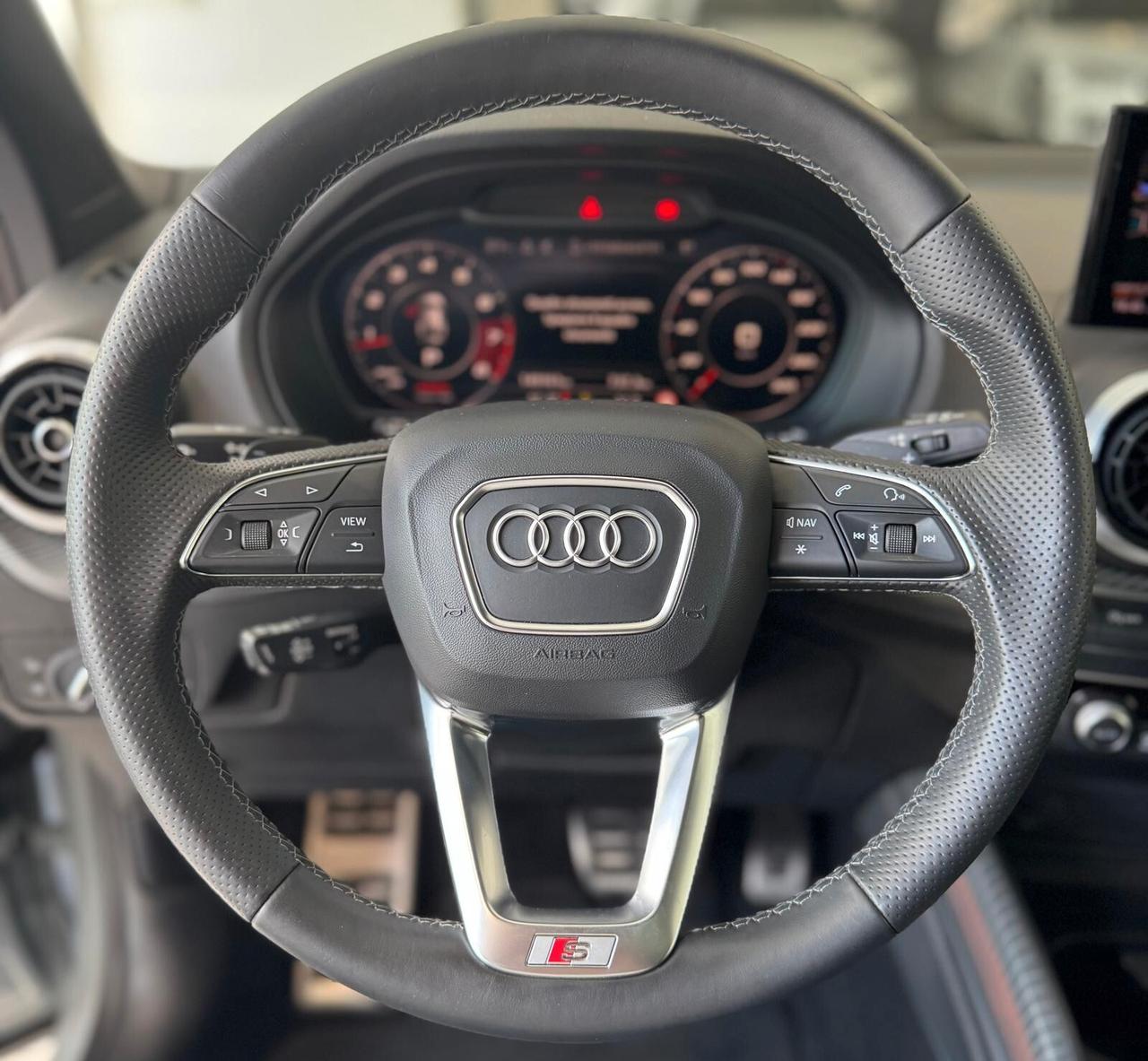 Audi Q2 SQ2 TFSI quattro S tronic