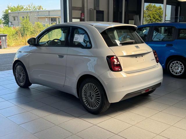 FIAT 500 Berlina Hybrid Icon