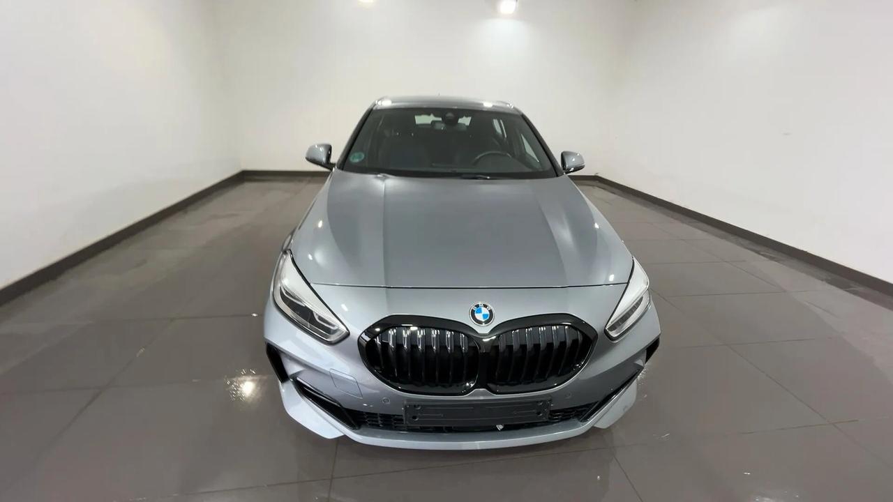 Bmw 118 118d 5p. Msport
