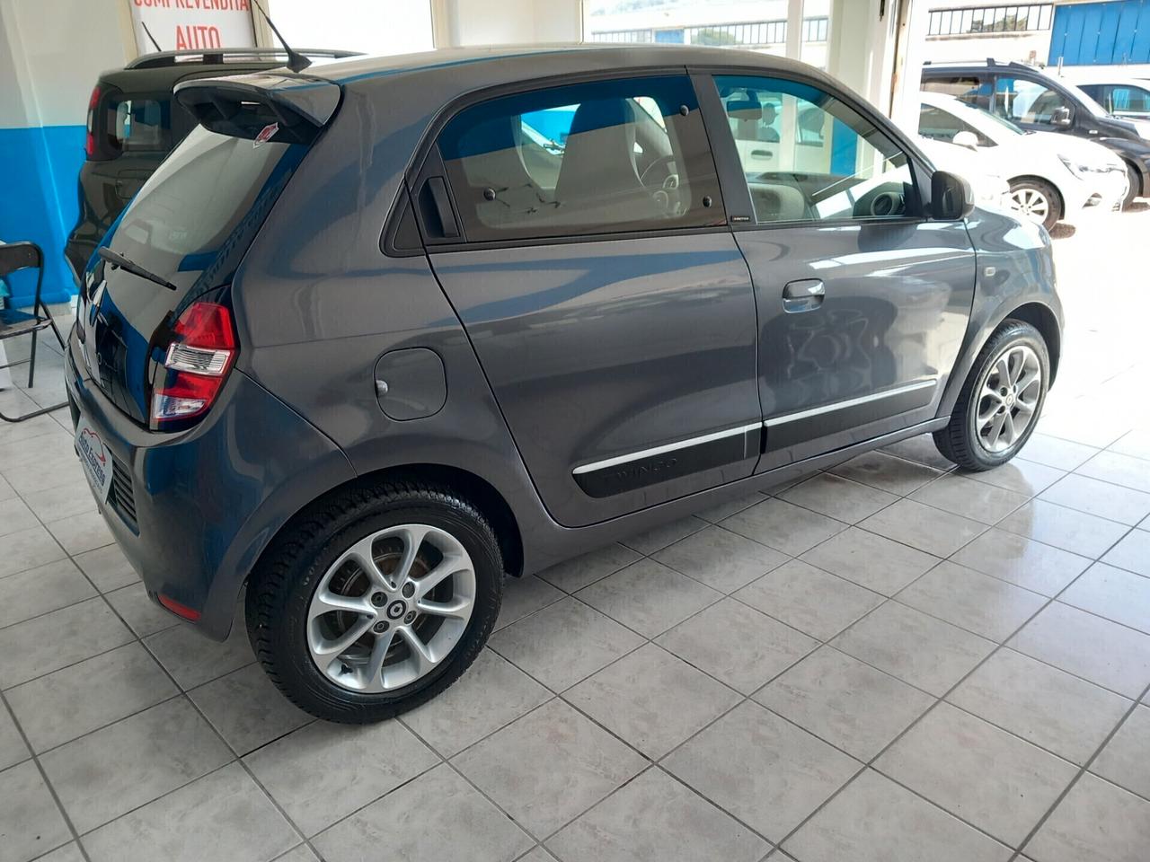 Renault Twingo anno 2017 automatica 1.0 benzina 23 mila km
