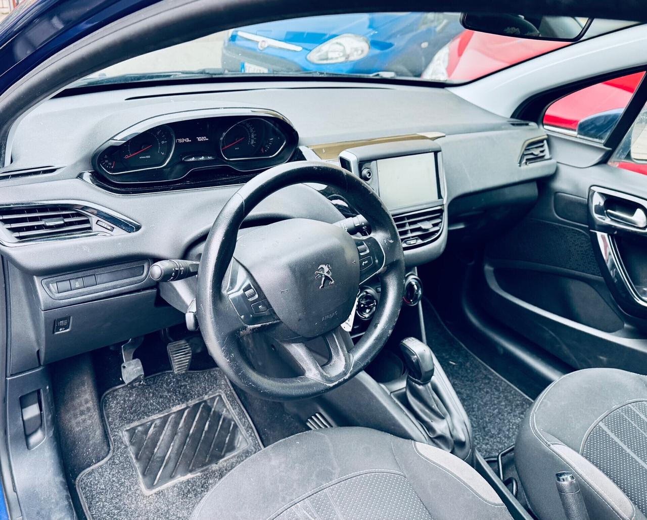 Peugeot 208 1.2 5porte Allure Ok Neopatentati