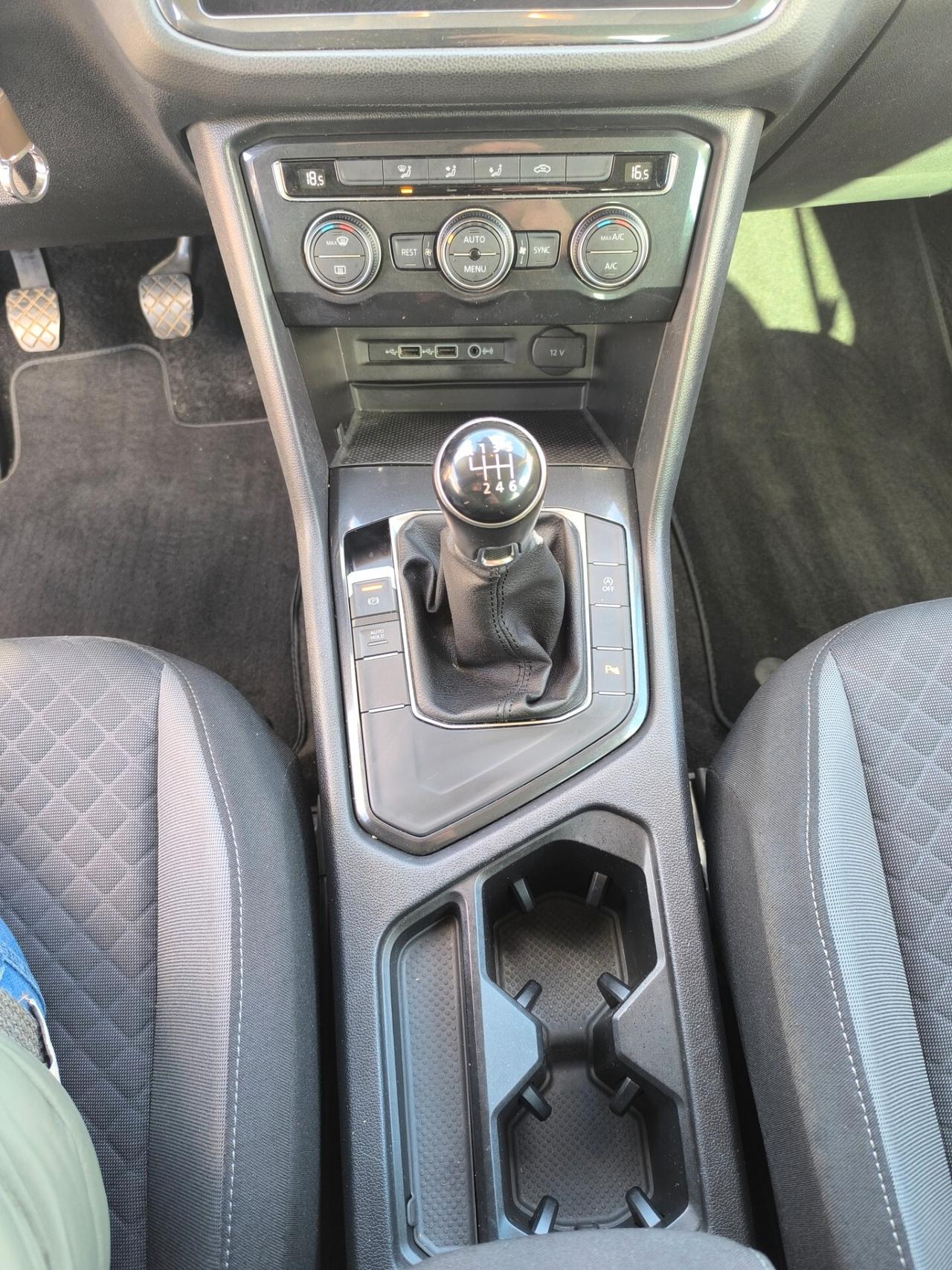 VOLKSWAGEN TIGUAN SPORT 1.6 TDI 1 PROPIETARIO COCKPIT/NAV/LED