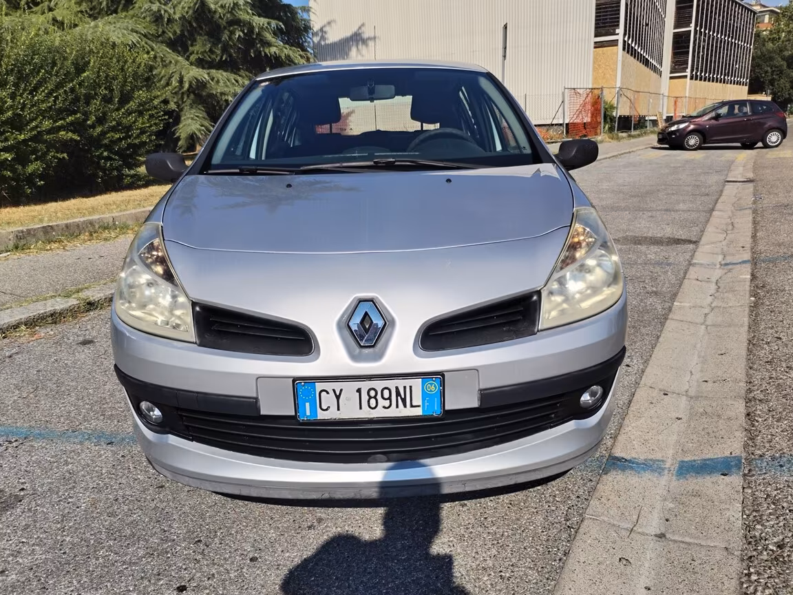 Renault Clio 1.2 16V 5 porte Confort 54000KM DEL 2006 UNIPRO DEL 1941 MANUTENZIONI PRE CONSEGNA