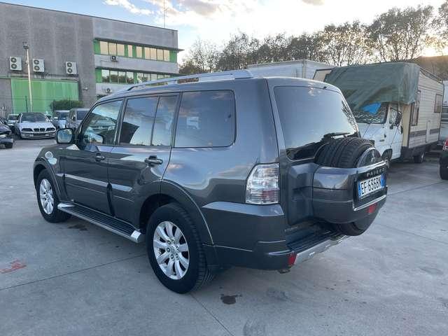 Mitsubishi Pajero 3.2 cr Instyle 200cv auto 7posti