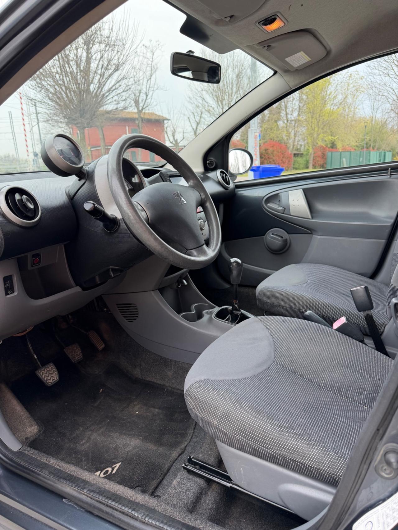 Peugeot 107 1.0 68CV 5p. Plaisir