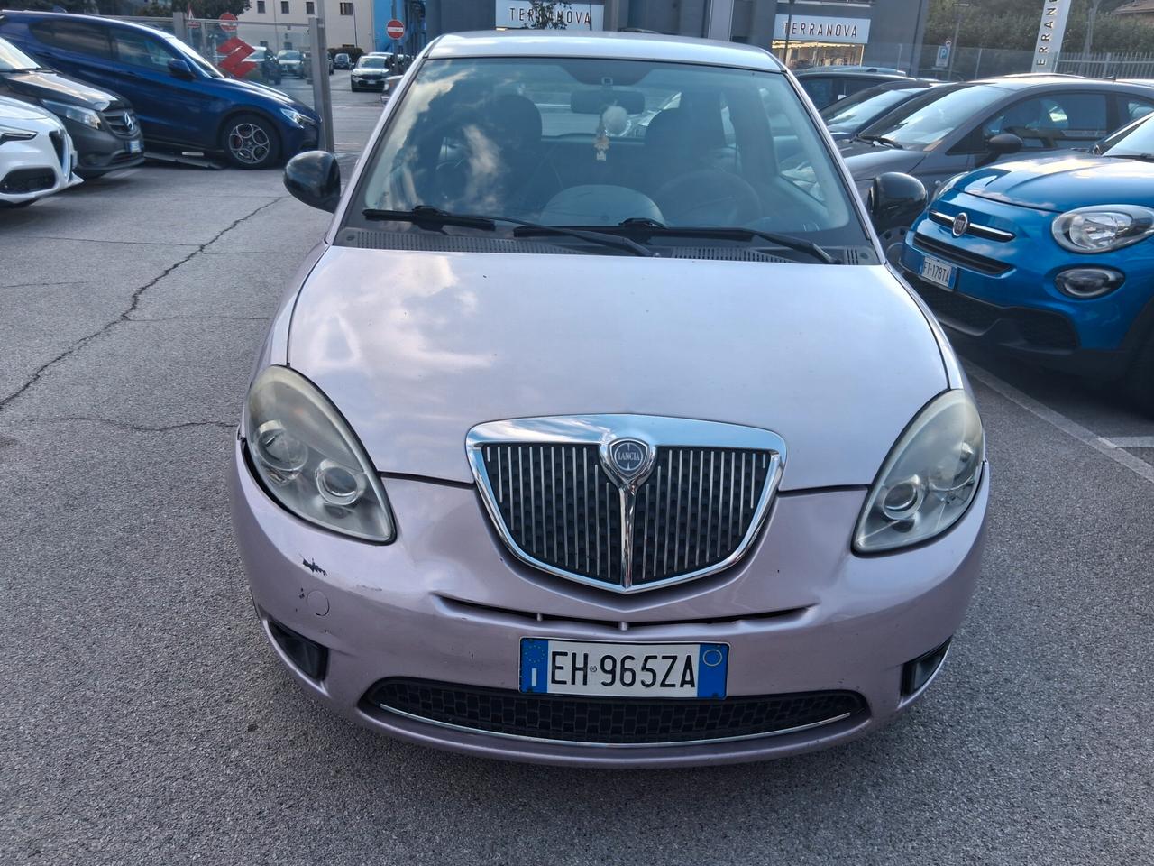 Lancia Ypsilon 1.3 MJT 75 CV Diva