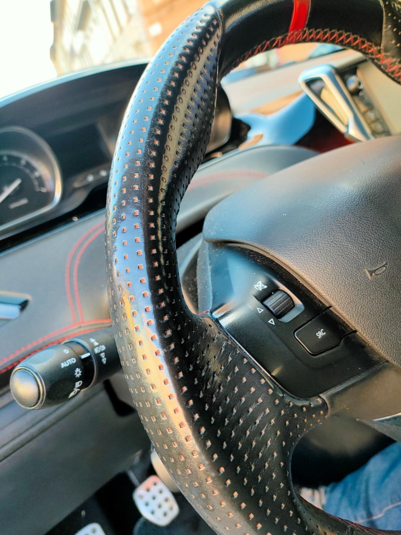 Peugeot 208 1.6 THP 200 CV 3 porte GTi