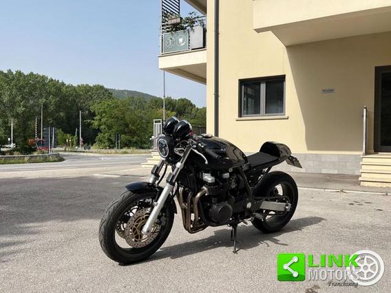 KAWASAKI ZR-7 trasformata Caf�� Racer