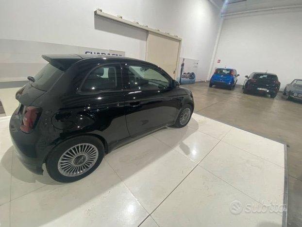 FIAT 500 Nuova Hatchback My23 La Nuova - 320 ...