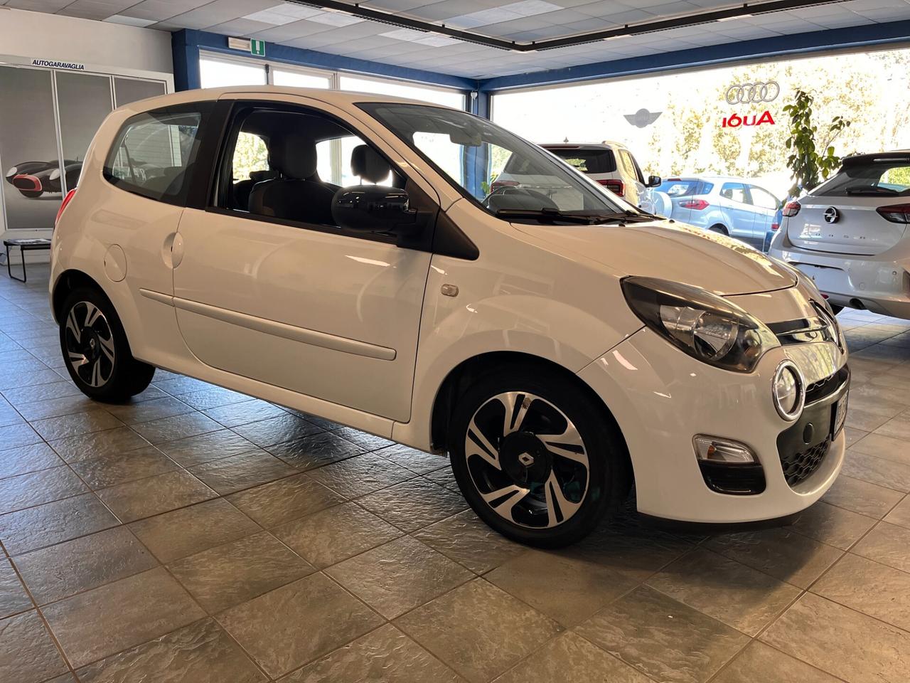 Renault Twingo 1.2 LIVE-CAMBIO AUTOMATICO-NEOPATENTATI