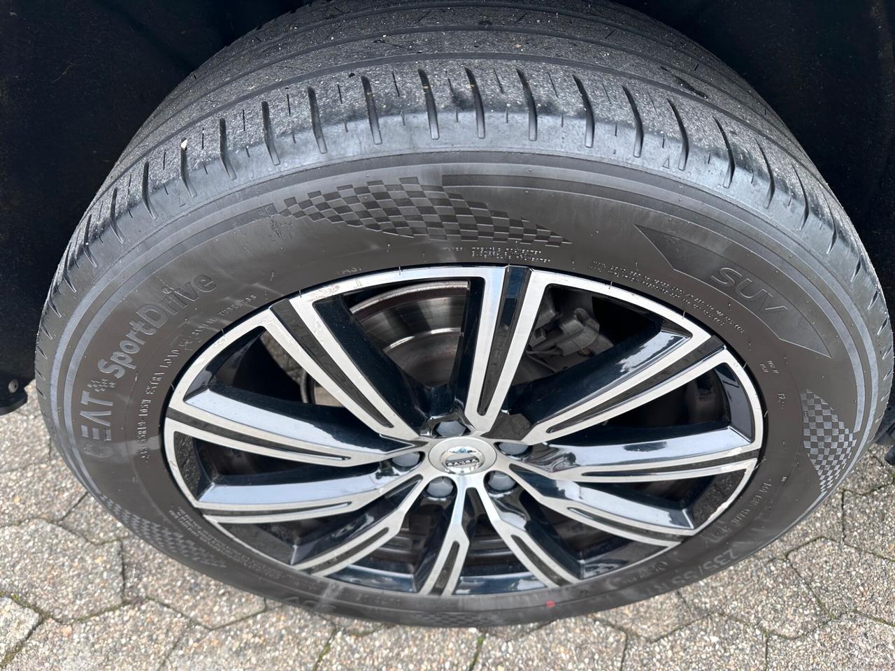 Volvo XC 60 D4 AWD Geartronic Inscription*EURO6*PELLE*NAVI