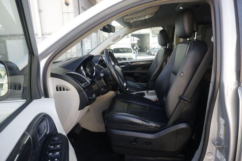 Lancia Voyager Lancia Voyager Voyager 2.8L Gold 163cv auto Unicoproprietario