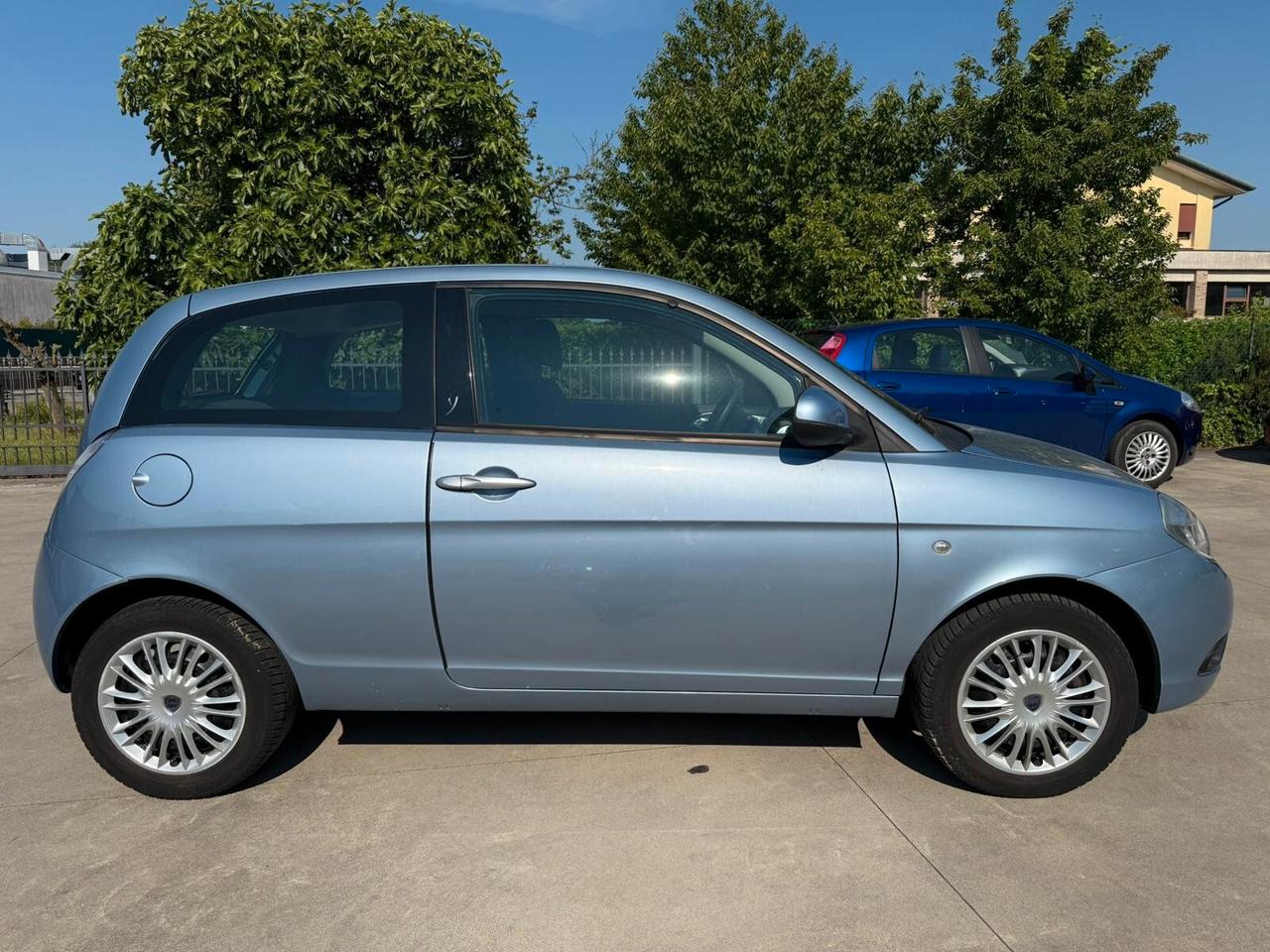 Lancia Ypsilon 1.2 pochi km 88.000km