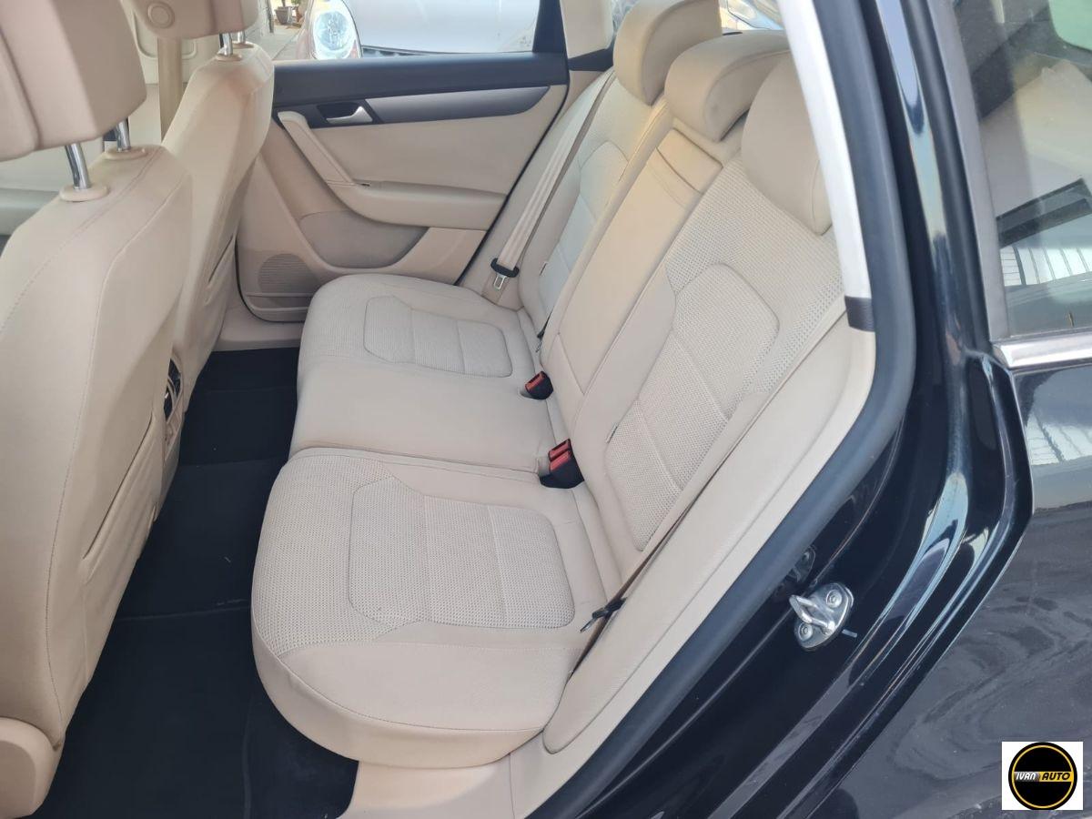 VOLKSWAGEN Passat Variant 2.0 TDI Highline BlueM.Tech.