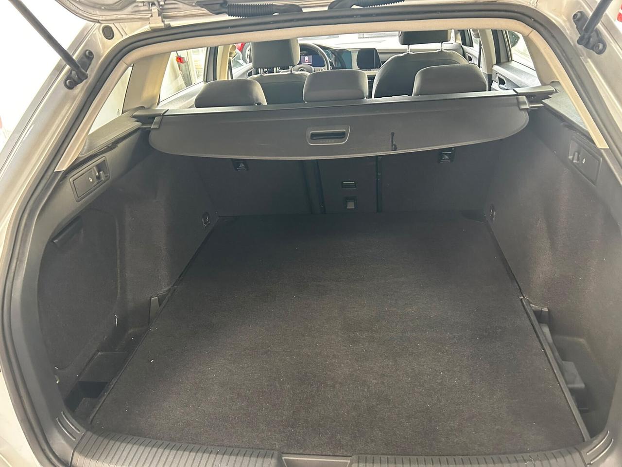 Volkswagen Golf Variant 1.5 TGI DSG 2022