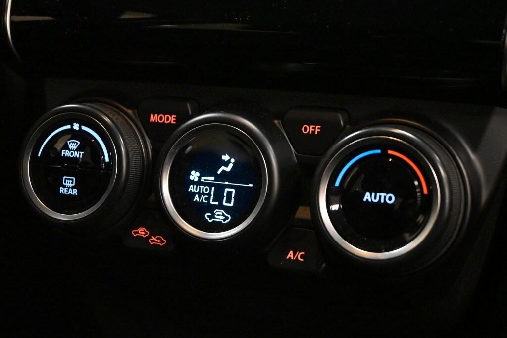 SUZUKI Swift (2017-2024) Swift 1.2 Hybrid Top