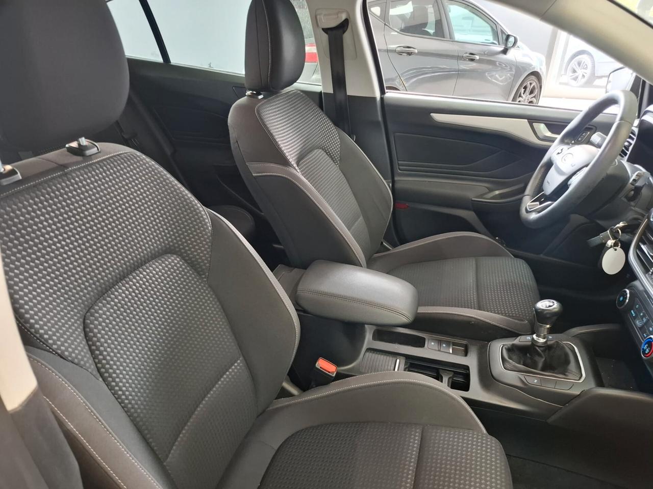 Ford Focus Berlina Titaniuma Benzina Manuale
