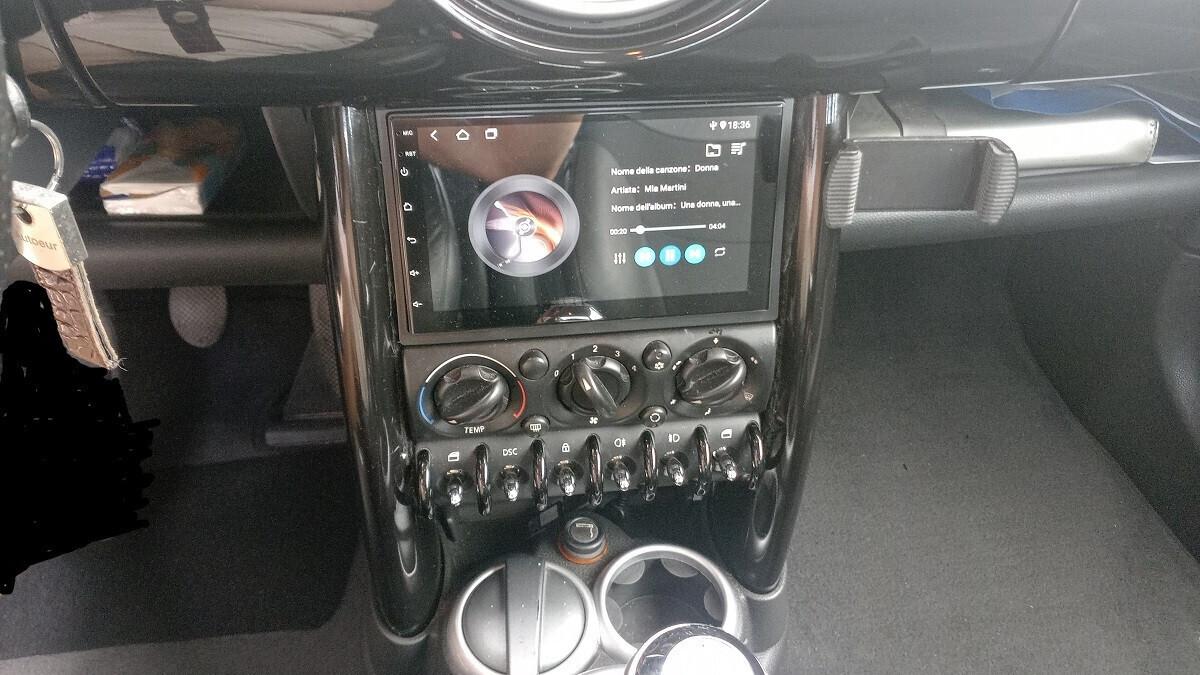 Mini Cooper 1.4 d -