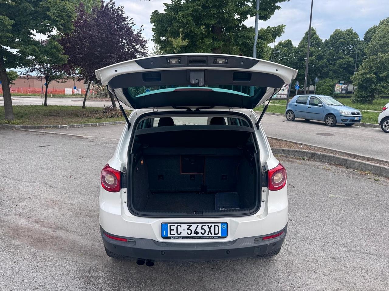 Volkswagen Tiguan 2.0 TDI DPF 4MOTION Sport & Style