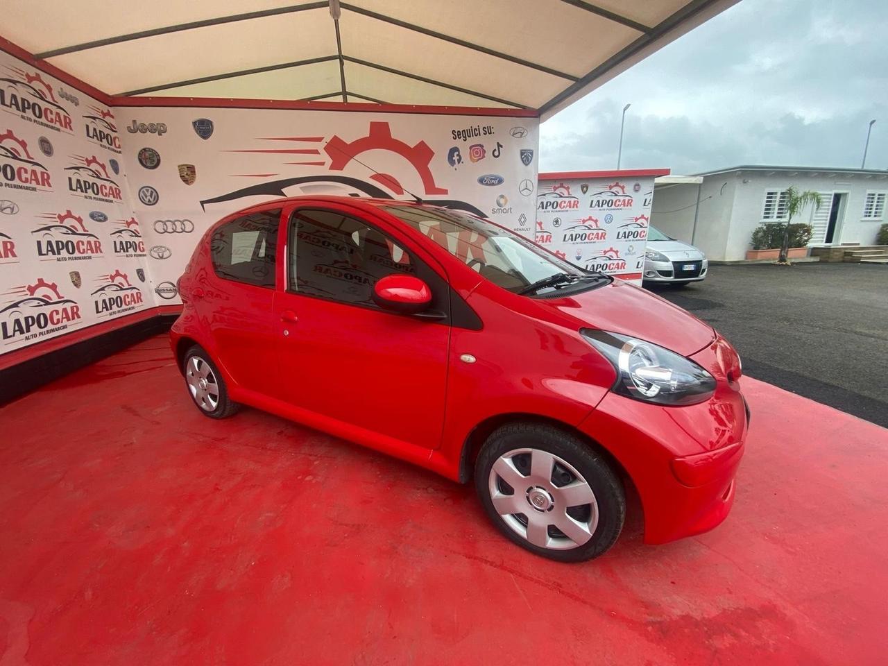Toyota Aygo 1.0 12V VVT-i 5 porte Sol
