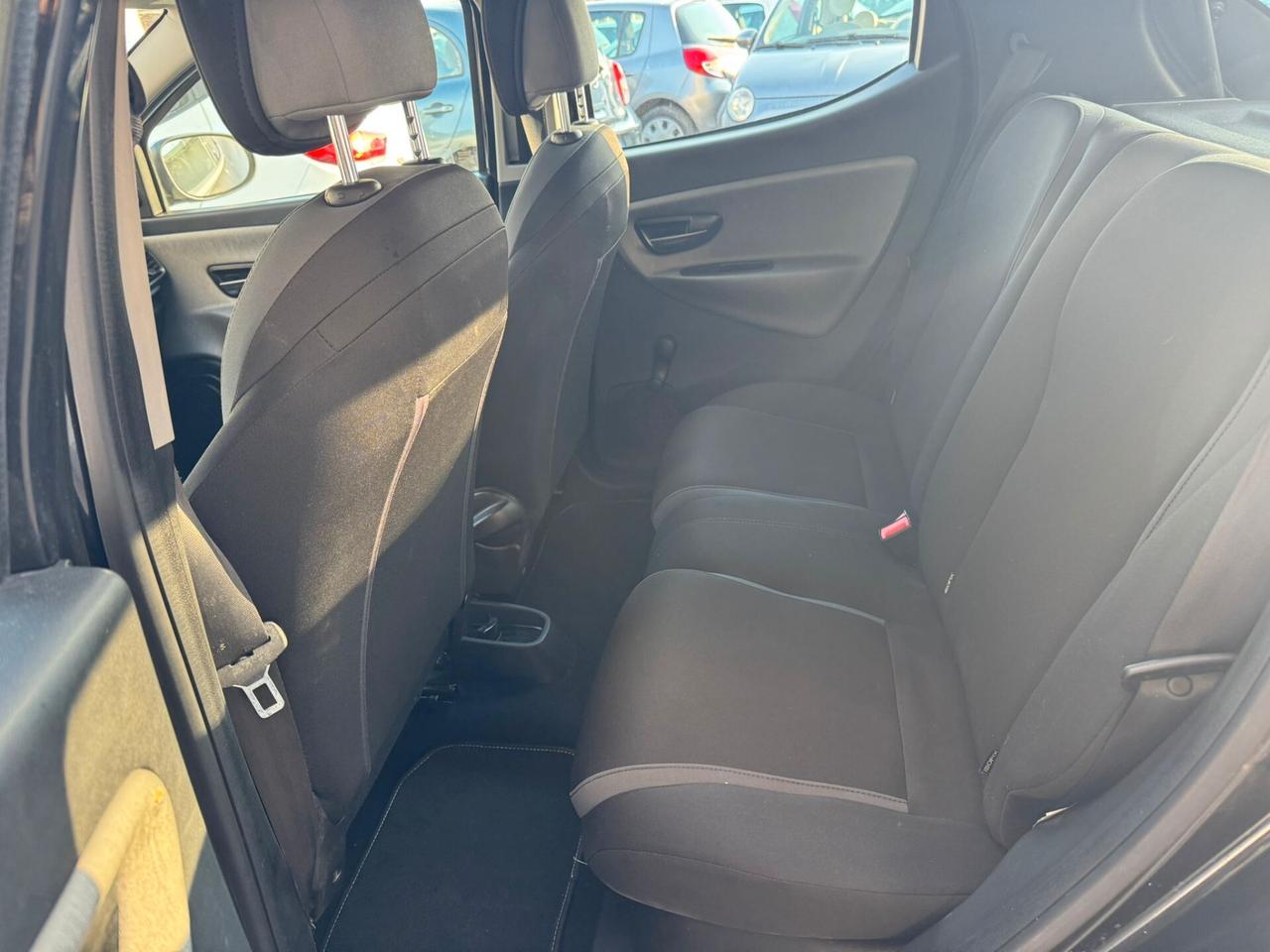 Lancia Ypsilon 1.2 69 CV 5 porte S&S Silver