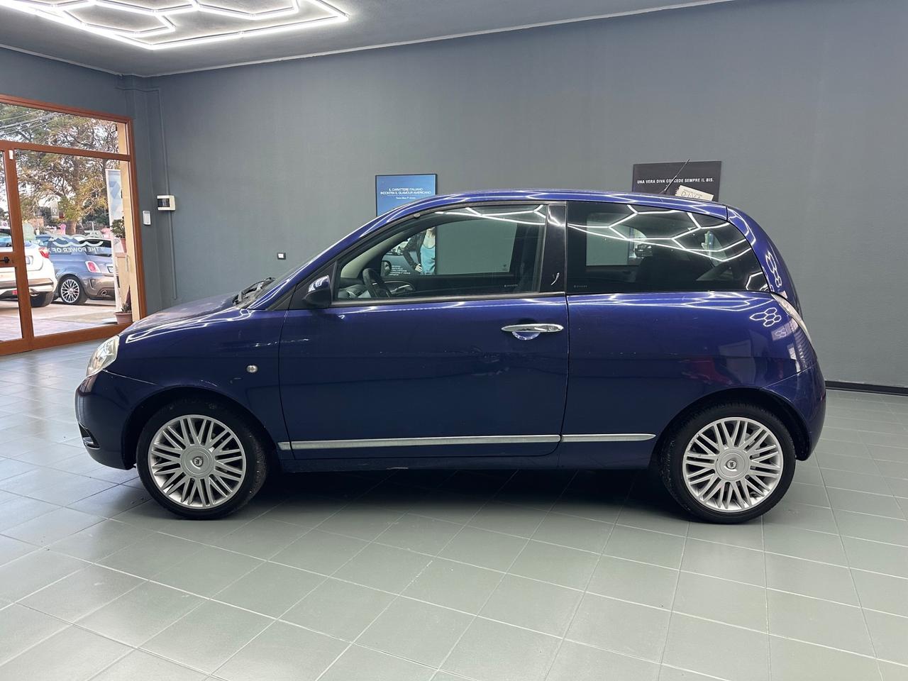 Lancia Ypsilon 1.3 MJT 90 CV Platino