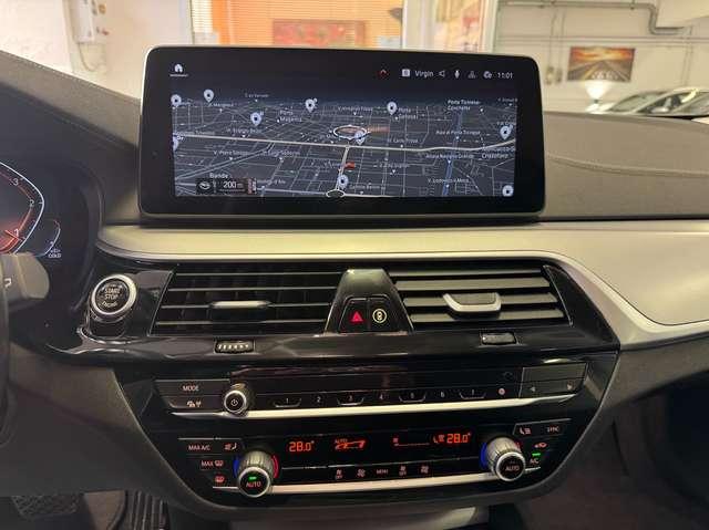 BMW 520 Touring 520d Touring mhev 48V xdrive Business auto