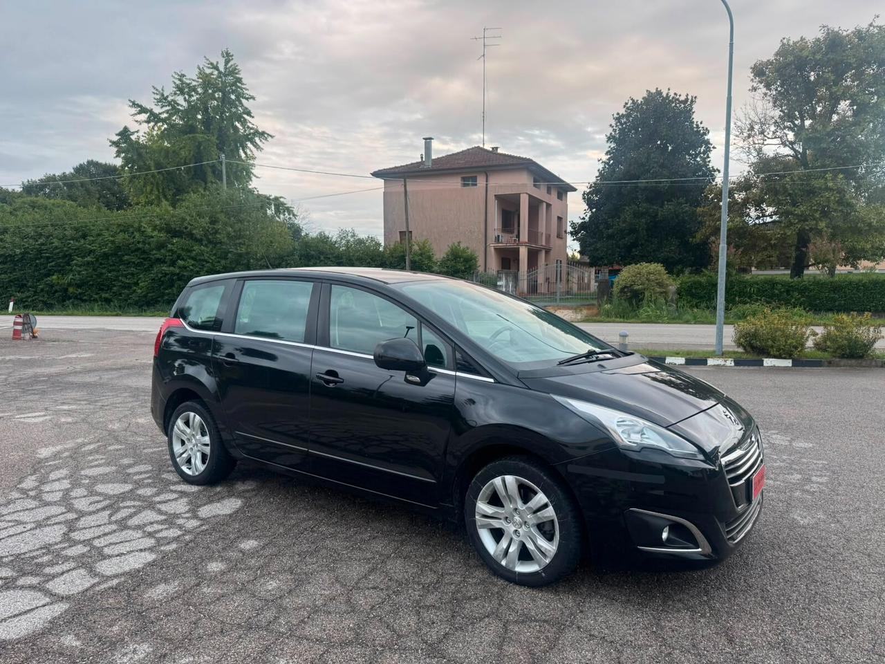 Peugeot 5008 1.6 Hdi 120 cv 7 Posti Accetto Permute