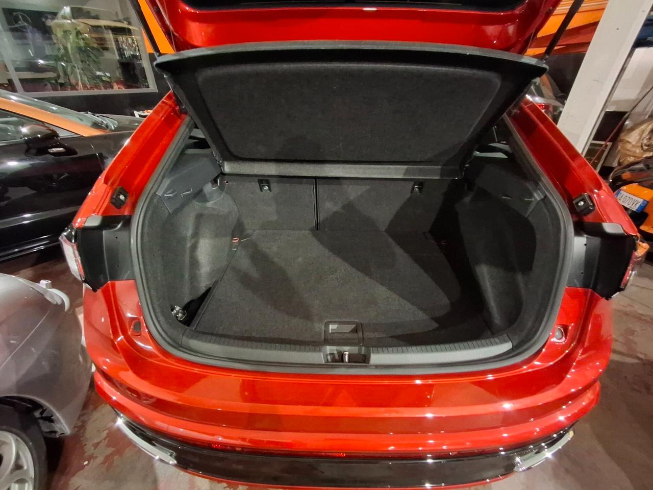 VOLKSWAGEN TAIGO R-LINE FULL!!! PARI AL NUOVO!!!