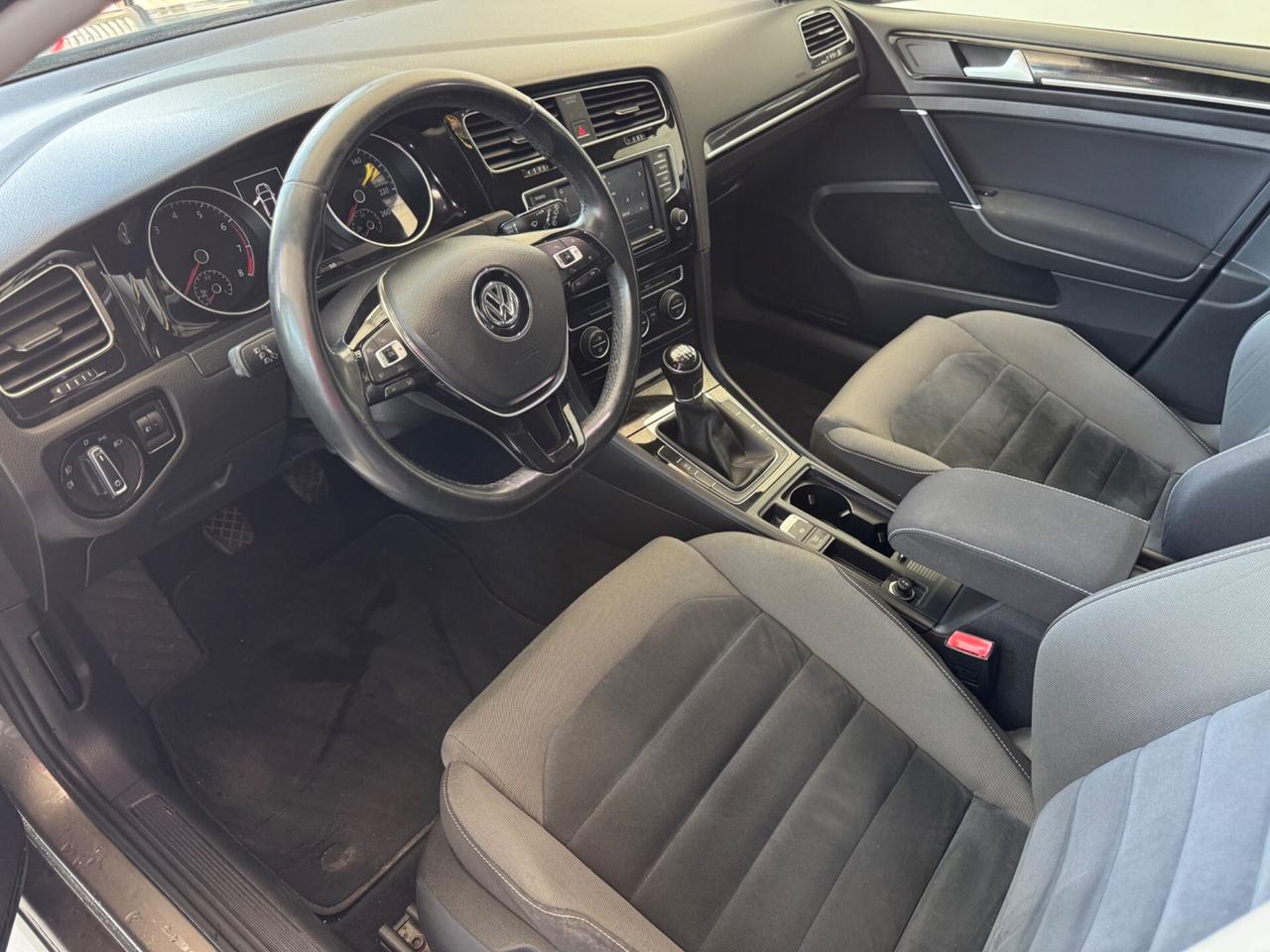 Volkswagen Golf 1.4 TGI Highline benz/metano