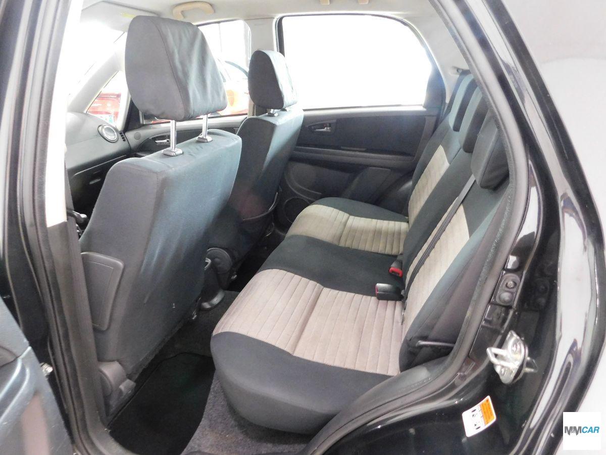 FIAT - Sedici - 1.9 MJT 4x4 Emotion