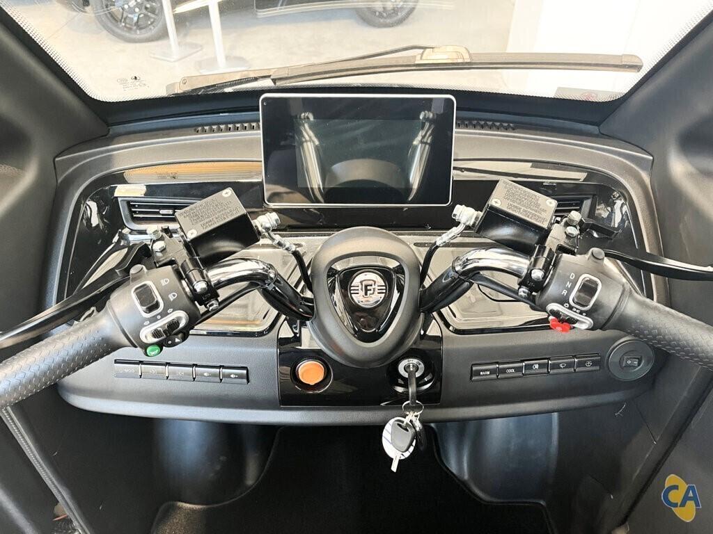 FREEDOM EVO - Macchina Senza Patente- Manubrio