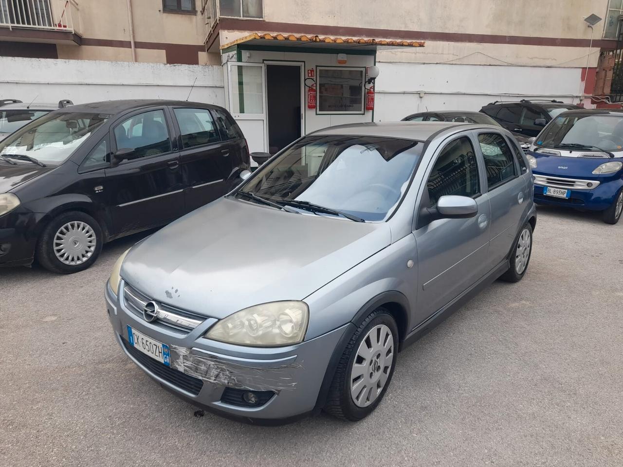 Opel Corsa 1.3cc diesel (PRIVATO)-2004