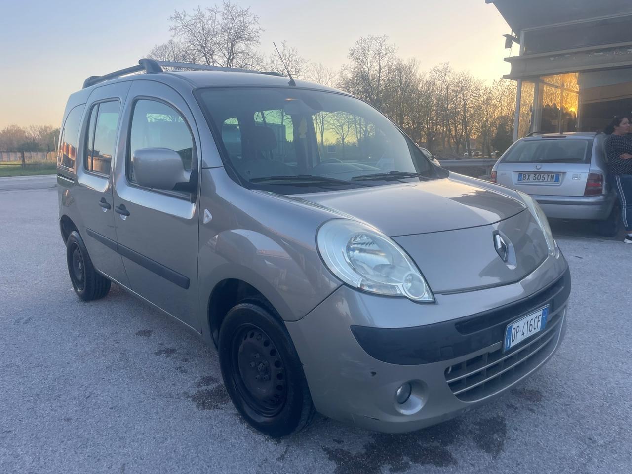 RENAULT KANGOO 1.5 DISEL 2008 NEOPATENTATI .