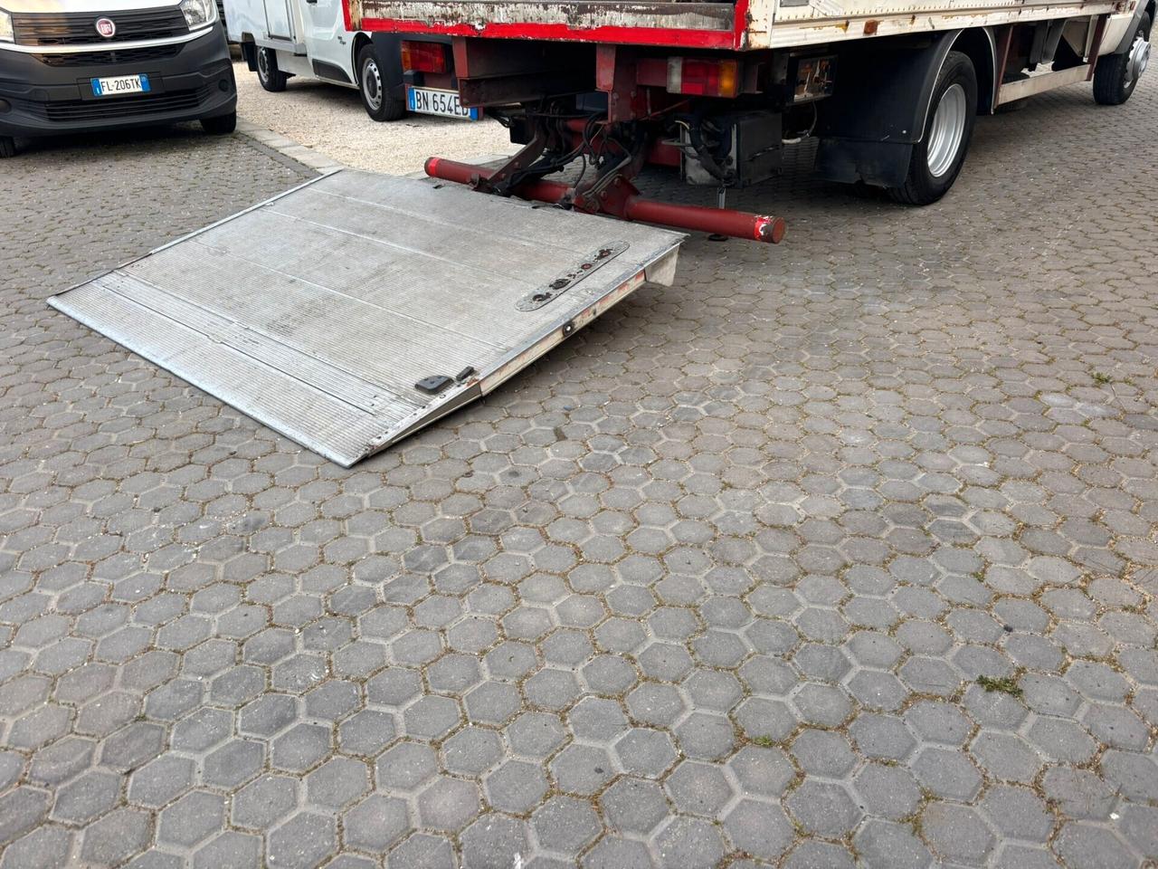 Iveco Daily 59C12 GEMELLATO CON SPONDA – CASSA GRANDE – Patente C