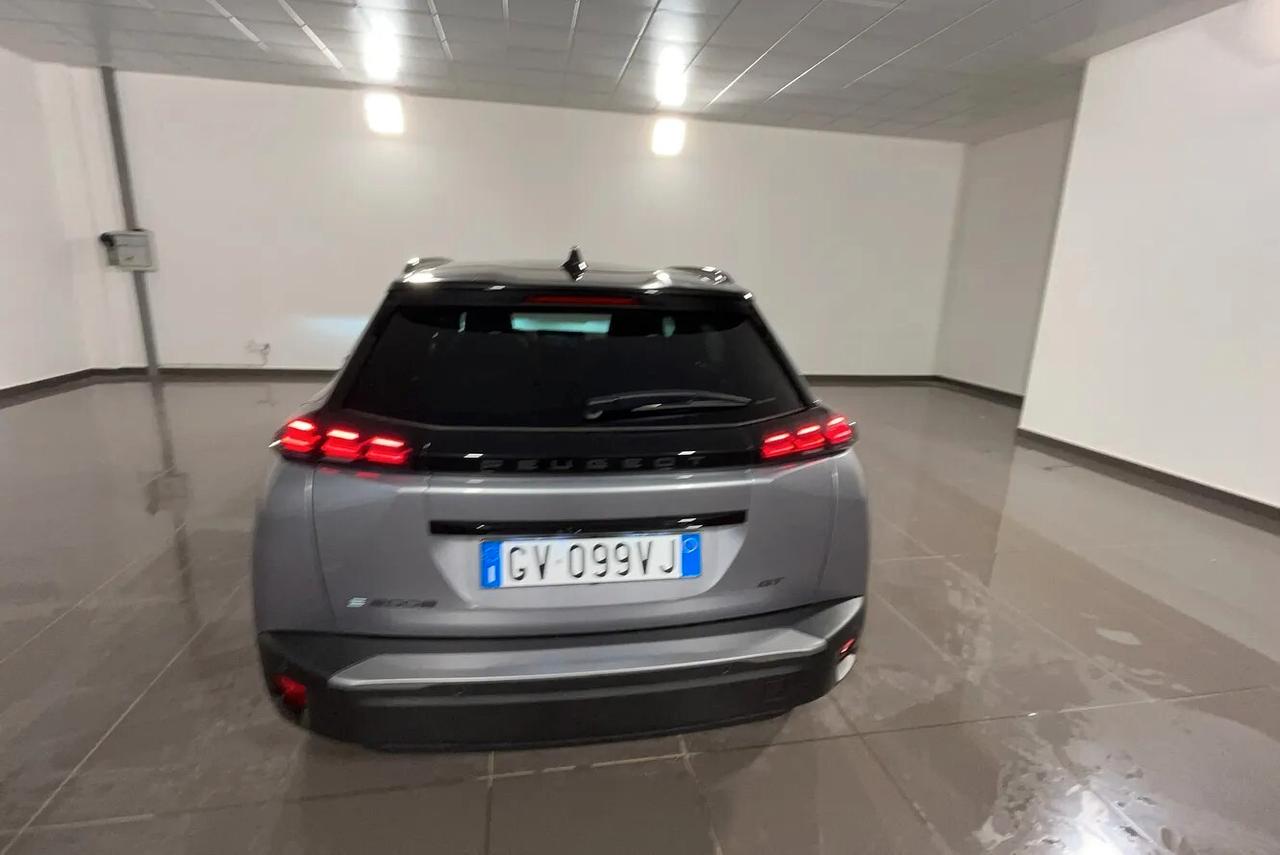 Peugeot 2008 motore elettrico 136 CV Active