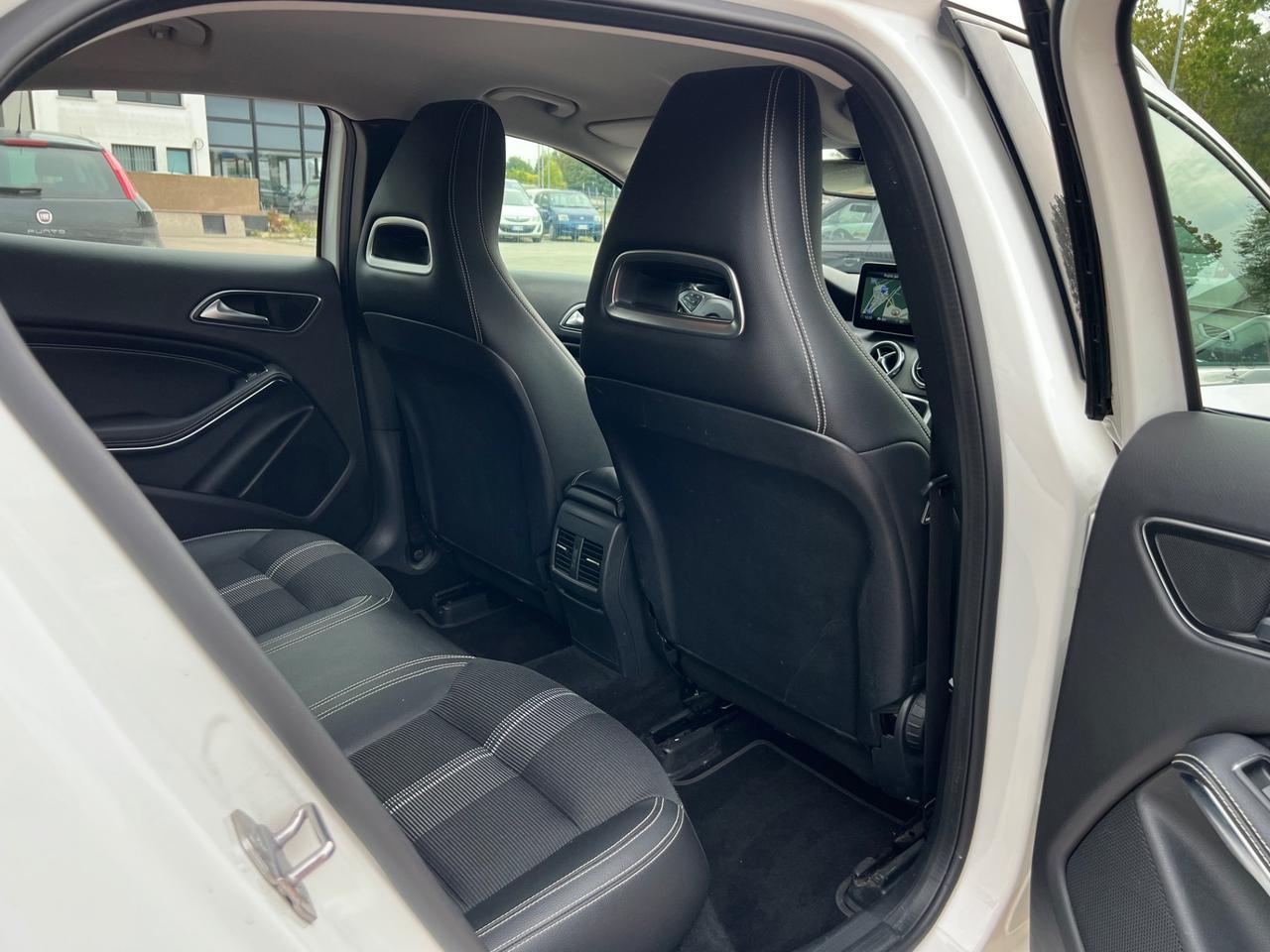 Mercedes-benz GLA 200 d Automatic Premium