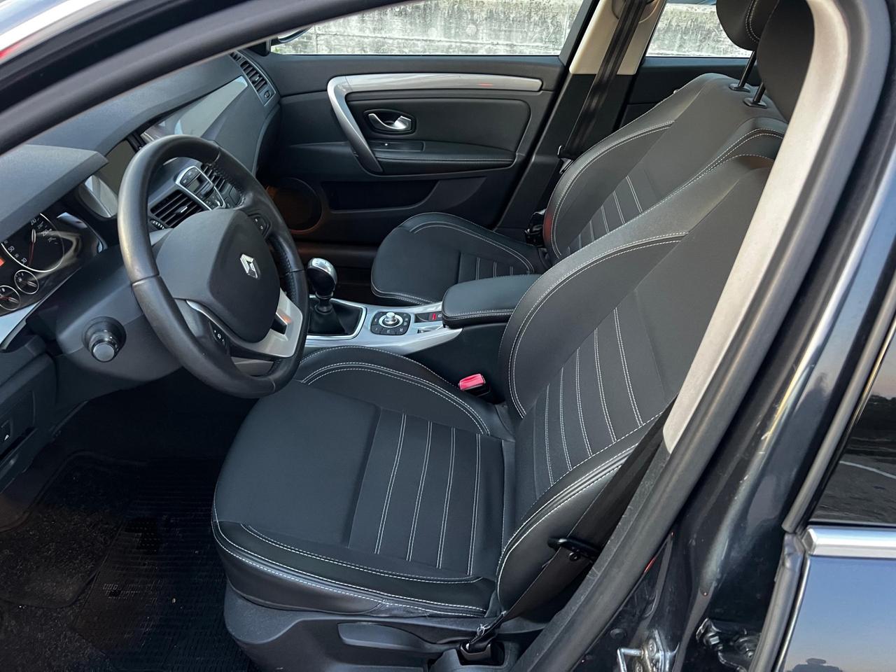 Renault Laguna 2.0 dCi 150CV 4Control