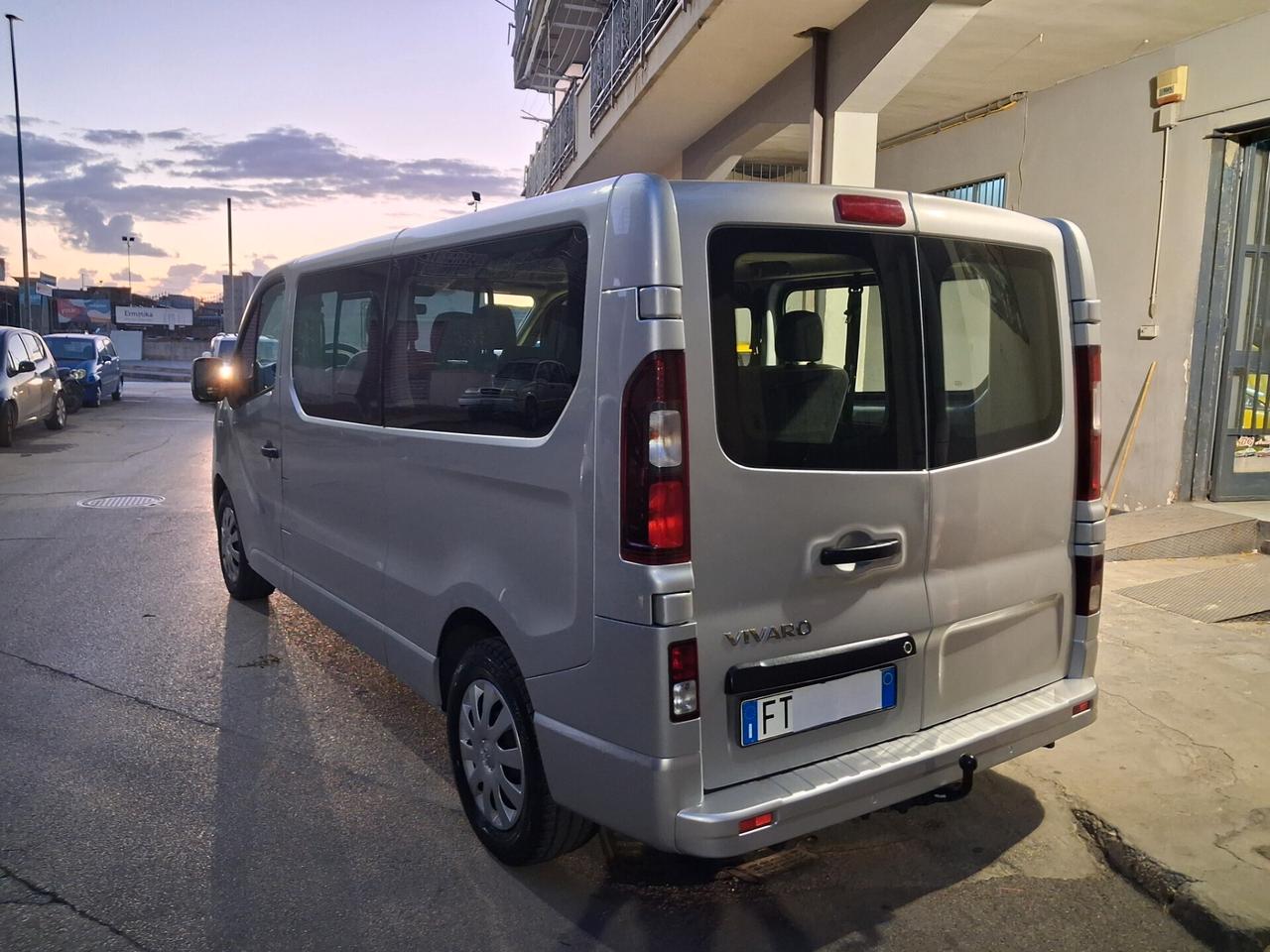 Opel Vivaro 1.6 CDTI uni pro 9 posti (Gancio train
