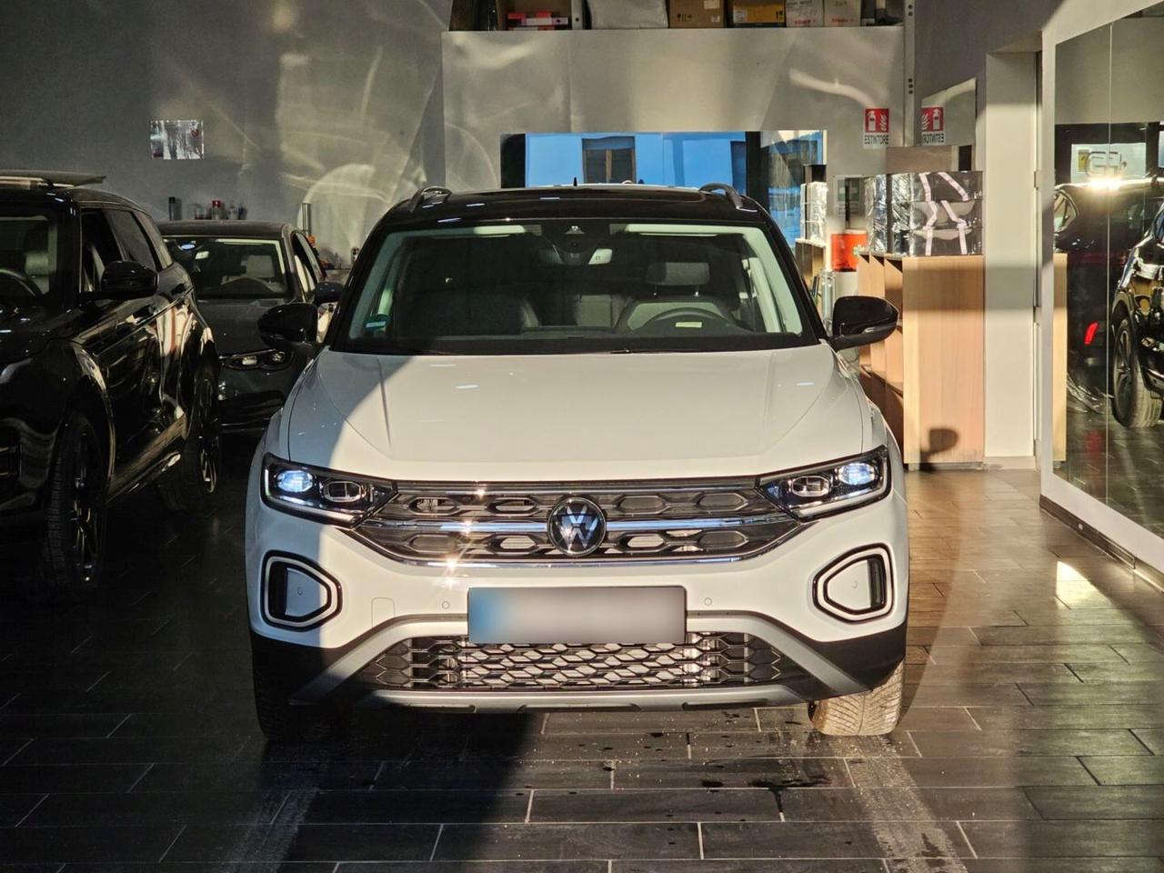 Volkswagen T-Roc Style C.17" Tetto Apribile Led Navi PDC Camera TDI